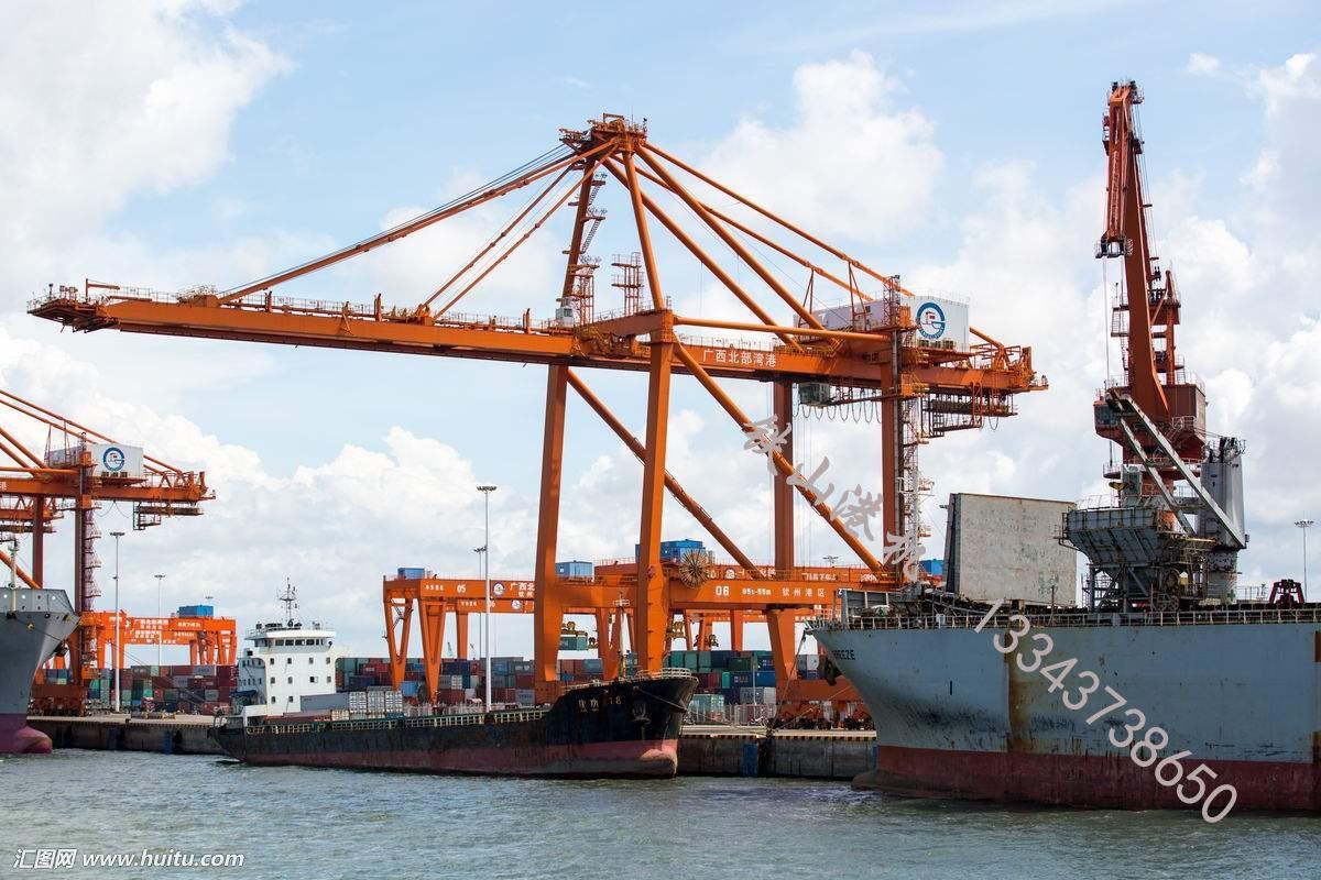 湖南衡陽(yáng)岸橋廠家岸橋工作起來(lái)效率高，節(jié)省空間